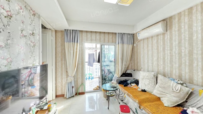 名流人和天地六期二手房实景图