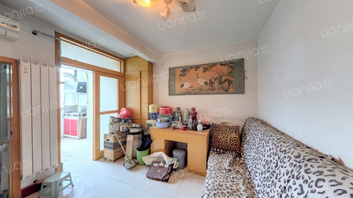 前进机器厂生活区二手房实景图