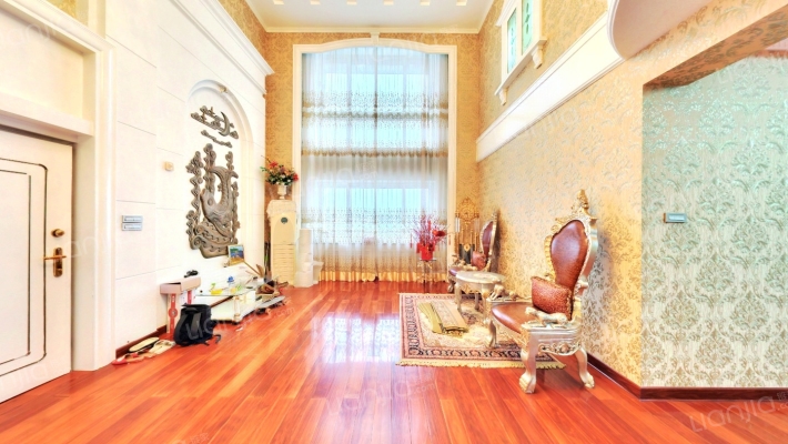 世纪广场二手房实景图