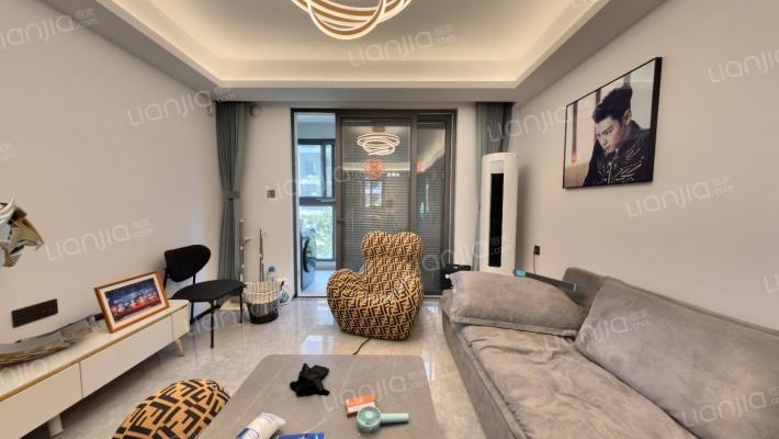 万科湖山观云庭二手房实景图