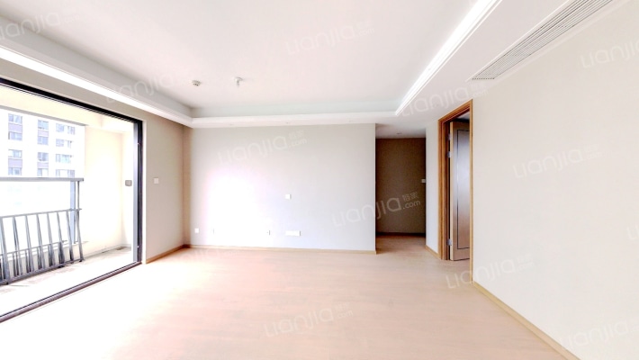 雅戈尔新湖景花苑二手房实景图