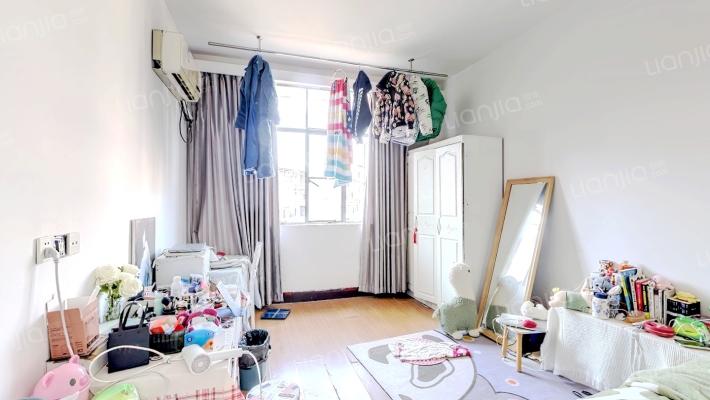 体育路219号二手房实景图