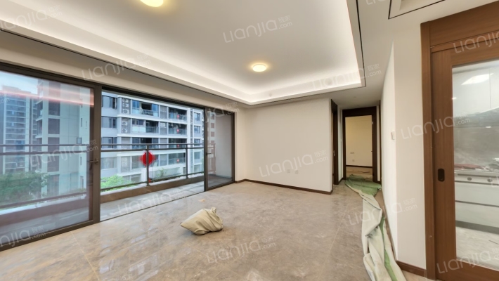 万科清水甲第厚德二手房实景图