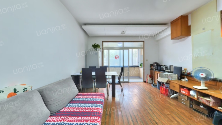 名贵山庄亲情园二手房实景图