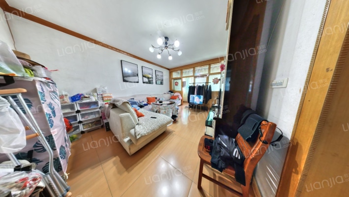 新云小区二手房实景图