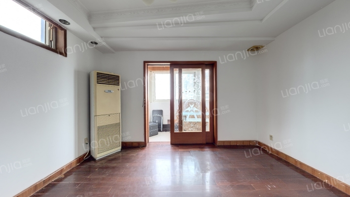 新德雅公寓二手房实景图