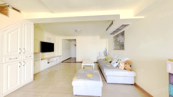 彩世界二手房实景图