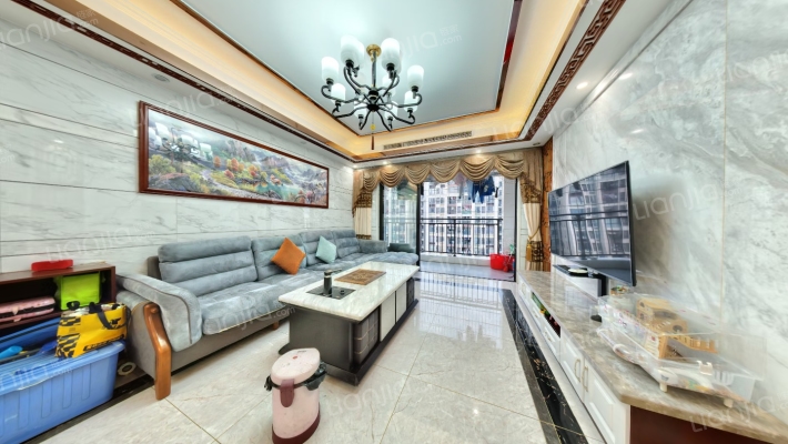 招商依云华府二手房实景图