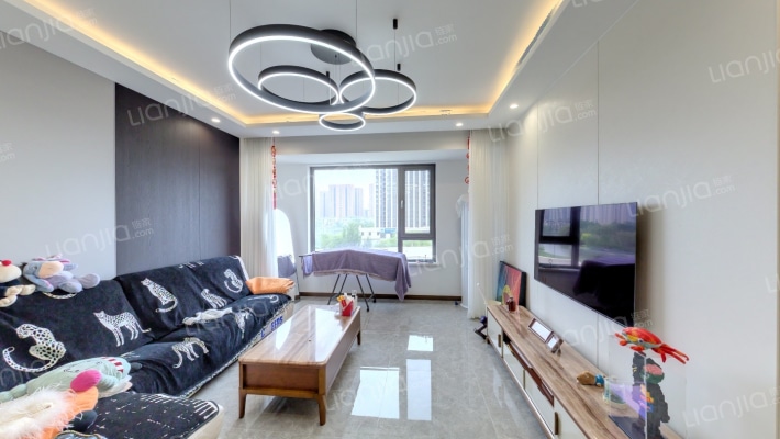 和泓长白府二手房实景图