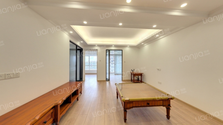 嘉路华花园二手房实景图