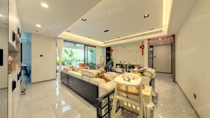 麓山上院二手房实景图