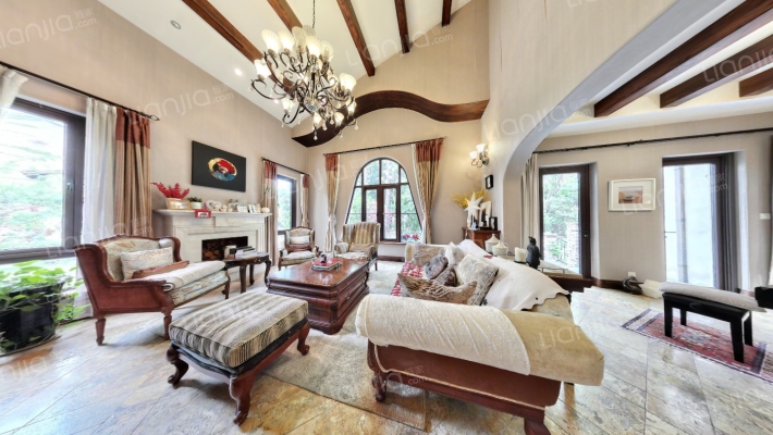 万科兰乔圣菲二手房实景图