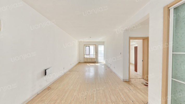 晶城二手房实景图