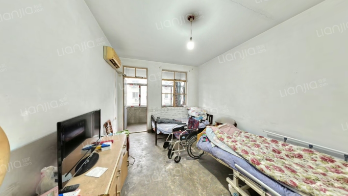 湖西街42号二手房实景图