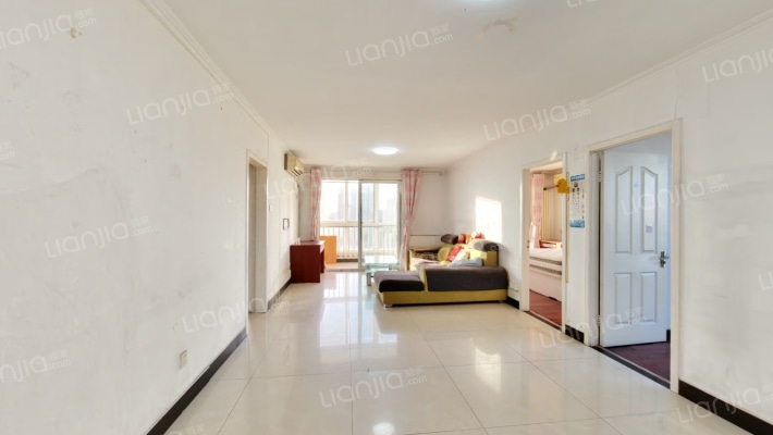 瑞丽江畔二手房实景图