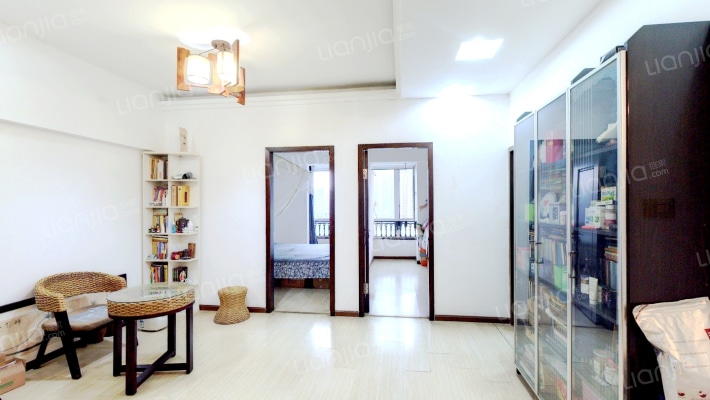 经典坐标二手房实景图