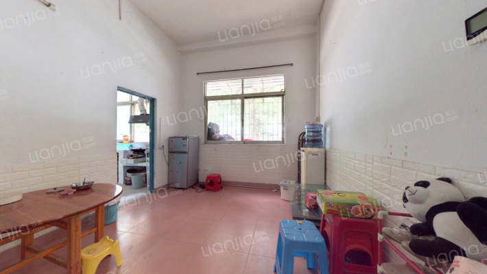 客车厂宿舍二手房实景图