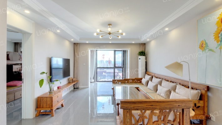 中航绿城理想城玫瑰园二手房实景图