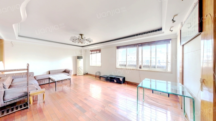 龙腾大厦二手房实景图