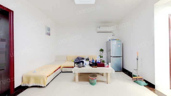 德雅路社区物业服务中心二手房实景图