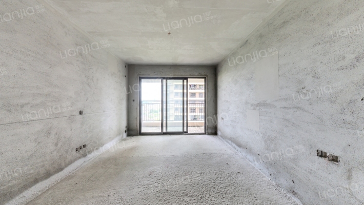 龙光阳光河畔二手房实景图