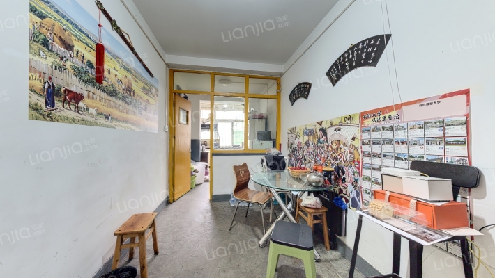 东四路66号院小区二手房实景图