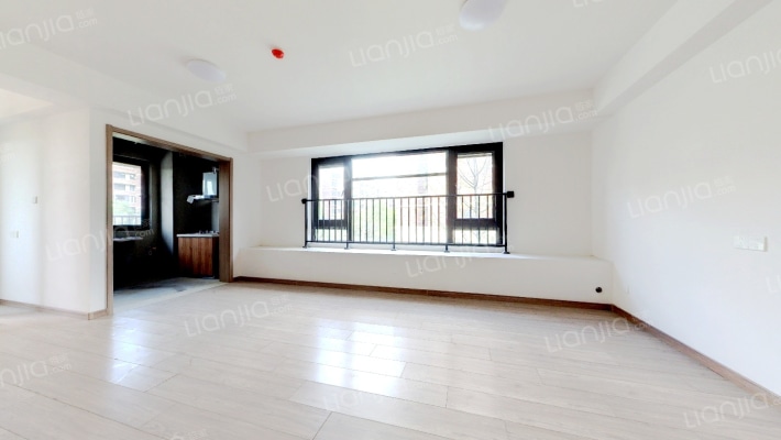 龙湖蔚澜香缇二手房实景图