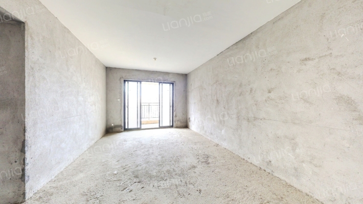 利泰花林湖畔二手房实景图