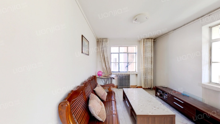 火车站小区二手房实景图