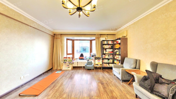 鸿翔名苑二手房实景图