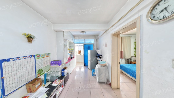 西安市第八十三中学家属院二手房实景图