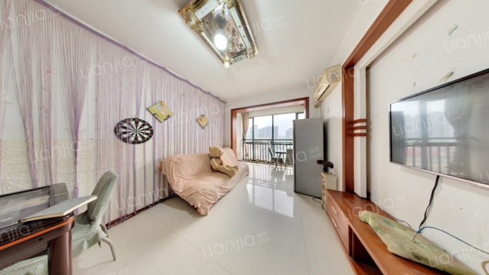 新惠名苑二手房实景图