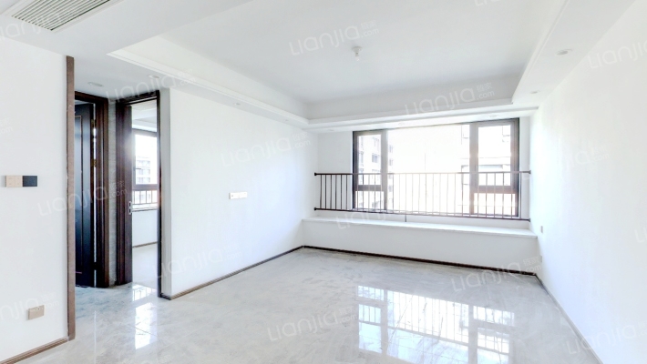 宝能凤林府二手房实景图