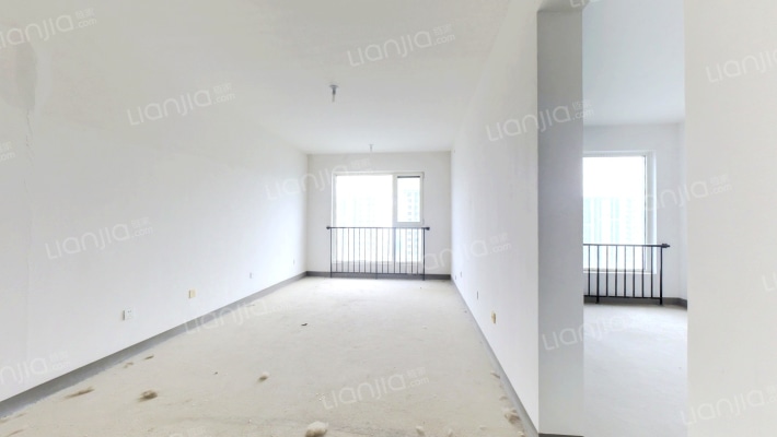 好楼层，前面没有遮挡，采光很好。-客厅