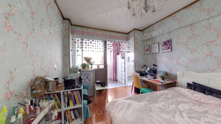 中凯华庭二手房实景图