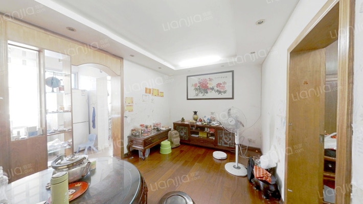 兽医大院二手房实景图