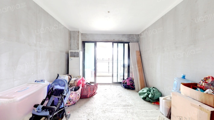 保利金香槟二手房实景图