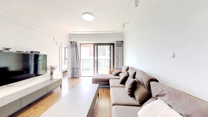 融创澜玥台二手房实景图