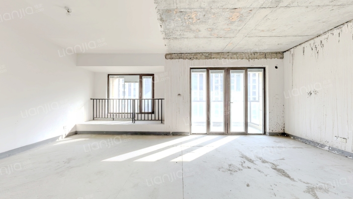 龙湖狮山原著二手房实景图