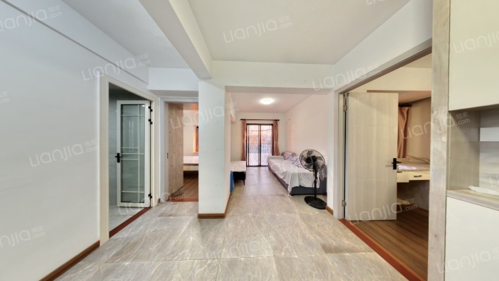 上渡烟台山兰花苑二手房实景图