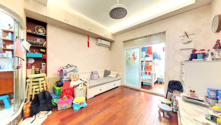 龙园山庄二手房实景图