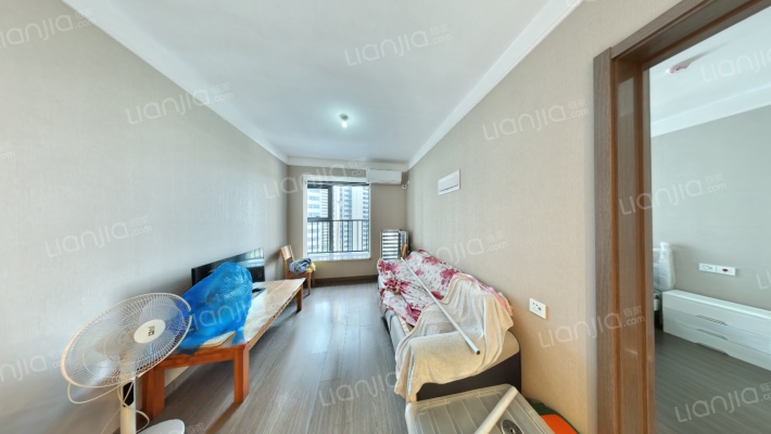 龙湖水晶郦城二手房实景图