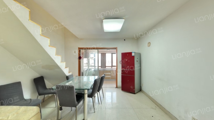 中环城国际公寓二手房实景图