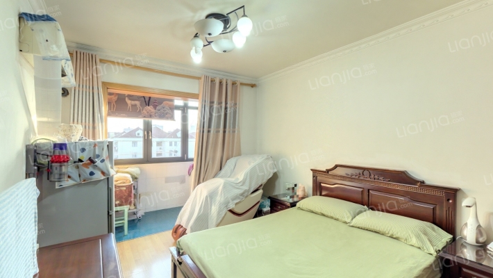 爱建新村二手房实景图