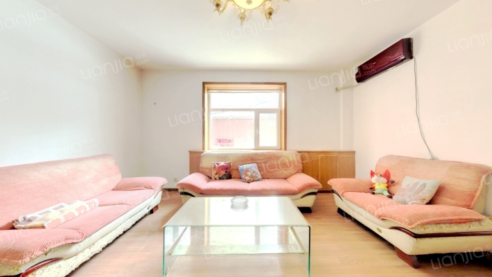 警鑫小区二手房实景图