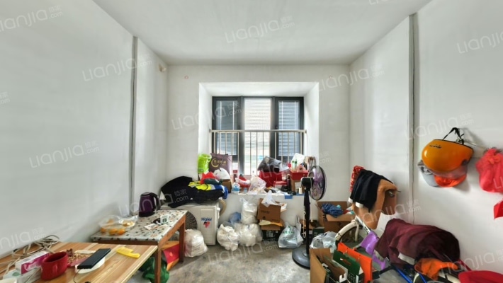 沙利港府二手房实景图