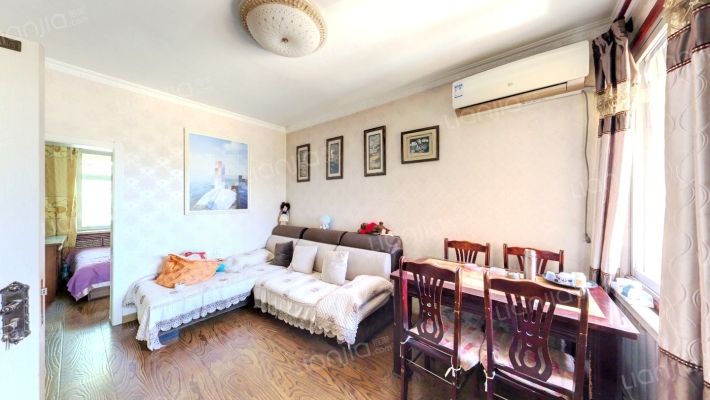 世纪路东段二手房实景图