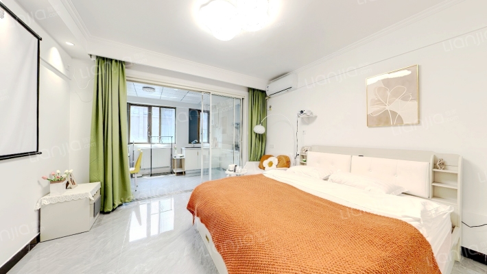 邻湖壹方二手房实景图