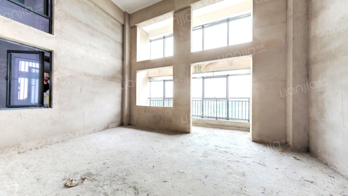 悠活公园二手房实景图