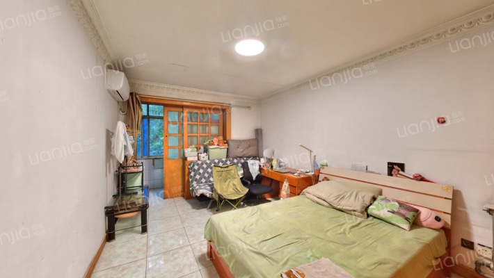 伞塔路体校家属院二手房实景图